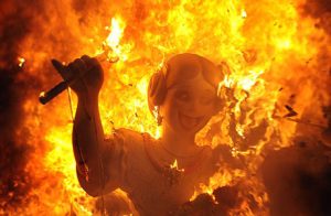 Fallas y el mundo empresarial